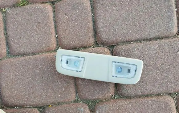 Opel Insignia B Boot/trunk interior light 39114119