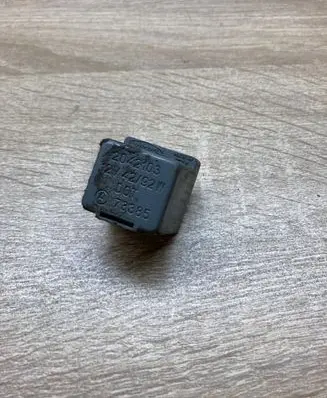 Peugeot 106 Other relay 2042103 73385