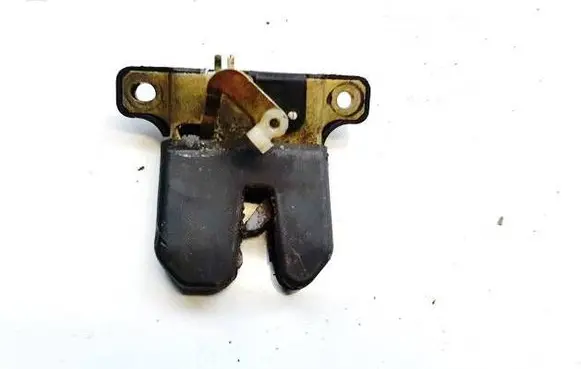 Audi A4 S4 B5 8D Tailgate/trunk/boot lock/catch/latch 8d5827505d