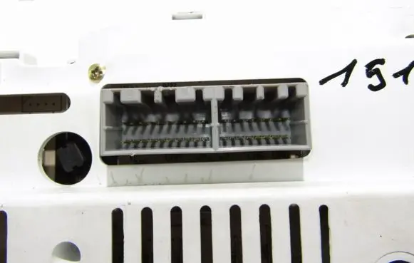 KIA Cerato Speedometer (instrument cluster) 940032F300