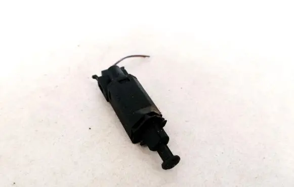 Volkswagen PASSAT B4 Brake pedal sensor switch 1H0927189A