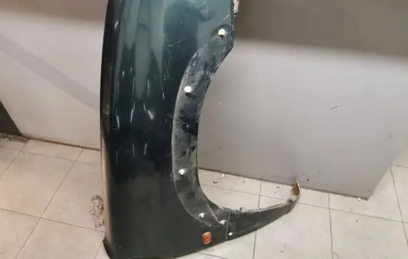 Suzuki Grand Vitara I Fender