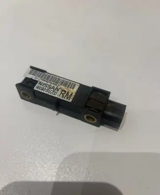 Nissan Almera Tino Airbag deployment crash/impact sensor 98830BU200