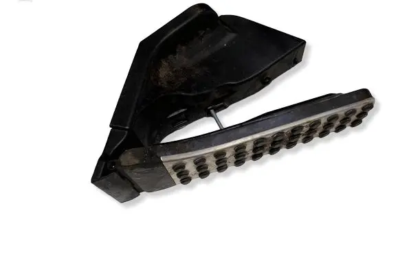 Mercedes-Benz E W212 Accelerator throttle pedal A2053000104