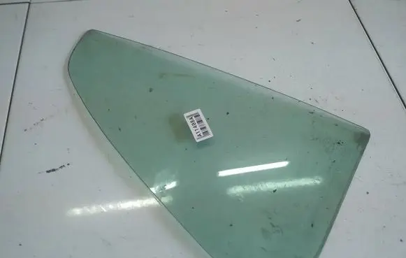 Mercedes-Benz ML W163 Rear vent window glass AS2