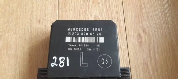 Mercedes-Benz C W203 Door control unit/module 2038206526 351369