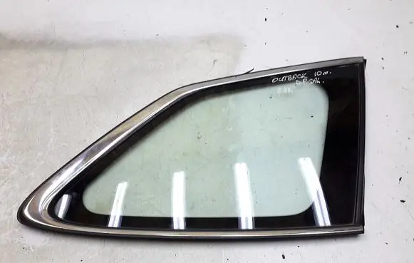 Subaru Outback Rear side window e643r00011