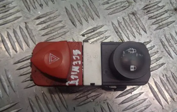 Renault Scenic II - Grand scenic II Hazard light switch