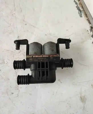 BMW X6 E71 Coolant heater control valve 6910544