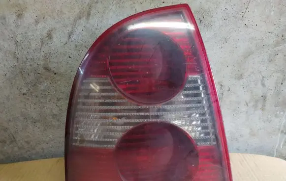 Volkswagen PASSAT B5.5 Rear/tail lights 28409006