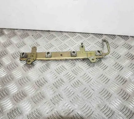 Nissan X-Trail T30 Fuel main line pipe