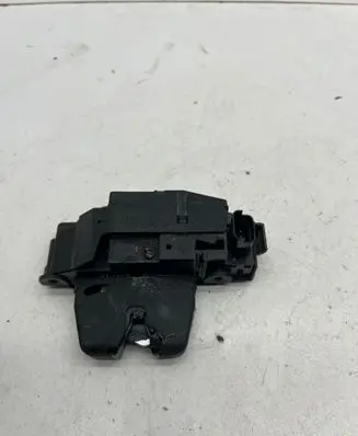 Citroen C3 Tailgate/trunk/boot lock/catch/latch 9816195380