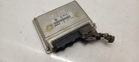 Volkswagen PASSAT B5 Engine control unit/module 071906018L 0261206505