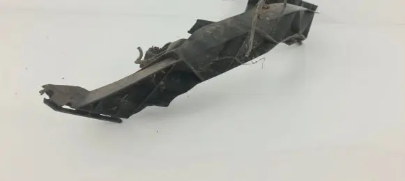 Headlight/headlamp mounting bracket
