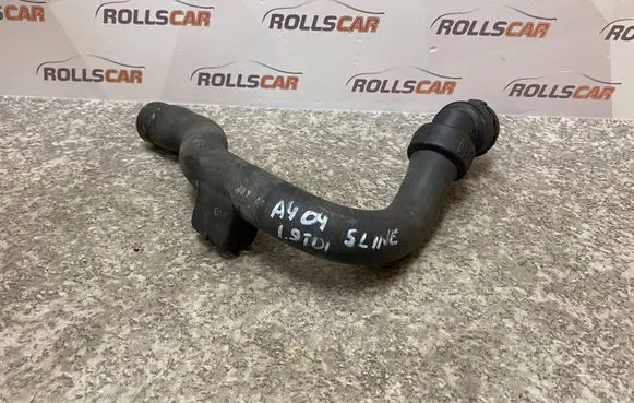 Audi A4 S4 B6 8E 8H Engine coolant pipe/hose 8E0121101C
