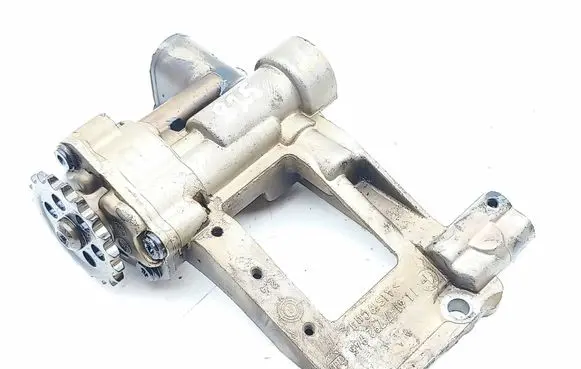 BMW X5 E70 Oil pump 8706651416