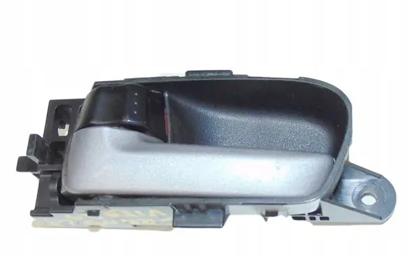 Suzuki Grand Vitara II Front door interior handle