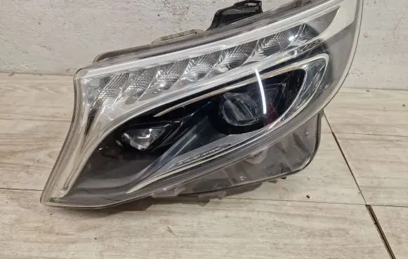 Mercedes-Benz V Class W447 Headlight/headlamp A4479064600