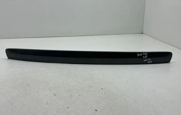 Toyota Avensis T270 Trunk door license plate light bar 7680105090 7680105110
