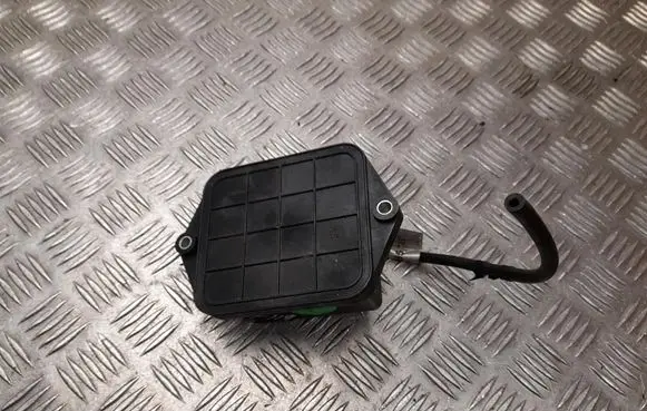 Vacuum air tank