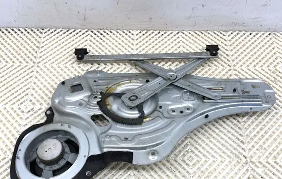KIA Sportage Front door window regulator with motor 824703U000
