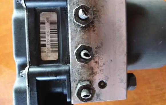 Nissan Primera ABS Pump 0265800308 28827301334 2265100416085