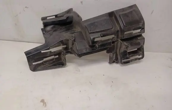 Mercedes-Benz GLC C253 Front bumper mounting bracket A2538858006