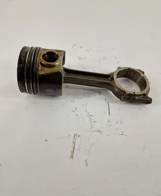 Volkswagen Golf VII Piston DCYA