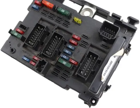 Peugeot 307 Fuse module 9646405380 24849798