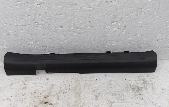 Front sill trim cover