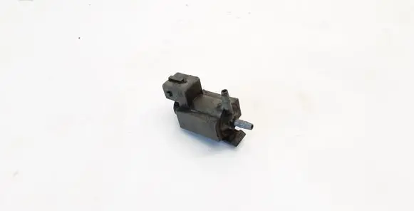 BMW 5 E60 E61 Vacuum valve 7537612