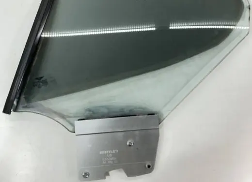 Bentley Continental Rear side window 43R00368 DOT618 M600301