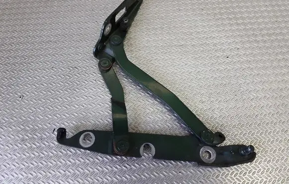 Audi A4 S4 B6 8E 8H Tailgate/trunk/boot hinge 8E5827302B