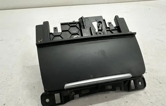 Ashtray (front)