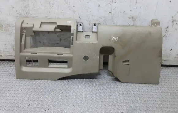 Nissan Prairie Dashboard lower bottom trim panel 68106EN000