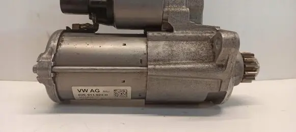 Volkswagen Tiguan Starter motor 02E911022H