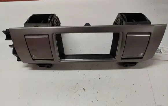 Jaguar XF Dash center air vent grill 8X2319K617AH 8X2319K617BH