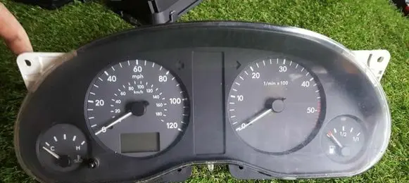 Volkswagen Sharan Speedometer (instrument cluster) 7M0919912S