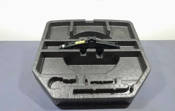 Toyota Avensis T270 Trunk/boot lower side trim panel 6442905020