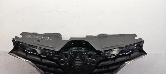 Renault Kadjar Front bumper upper radiator grill 623103685r