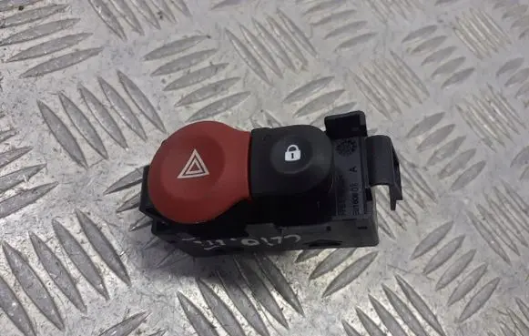 Renault Clio III Hazard light switch E3160101