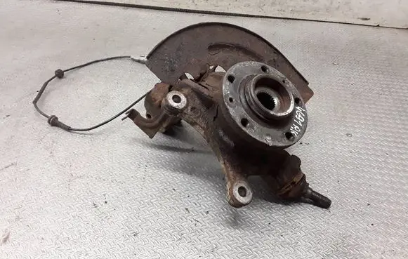 Peugeot 607 Front wheel hub spindle knuckle