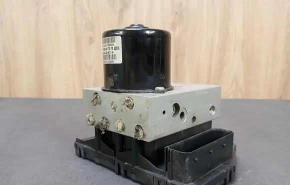 Mercedes-Benz SLK R170 ABS Pump 1705450132 A1705450132 A0034317012