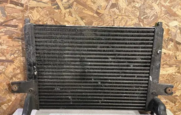 Jeep Grand Cherokee (WJ) Intercooler air channel guide 
