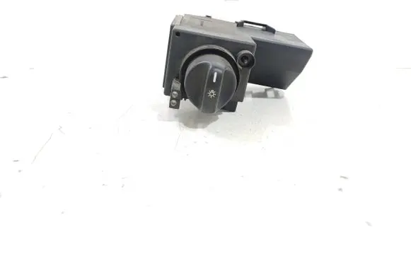 Mercedes-Benz E W210 Light switch 2105450104