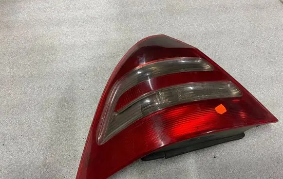 Mercedes-Benz C W203 Rear/tail lights ULO3311L