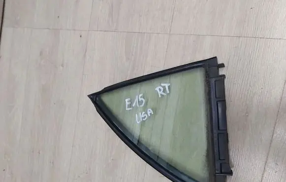 Toyota Corolla E140 E150 Sliding door window/glass 