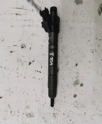 Volvo V60 Fuel injector 31272690