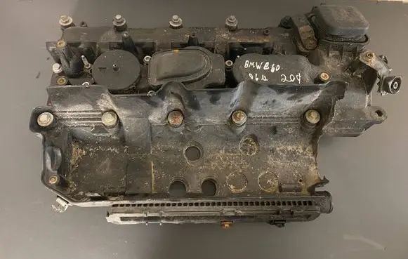 BMW 5 E60 E61 Rocker cam cover 7797613 11127797613 13712246997