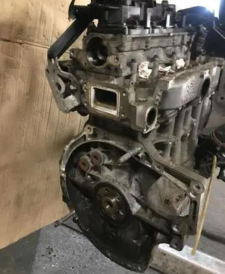Peugeot 208 Engine 9684504780
